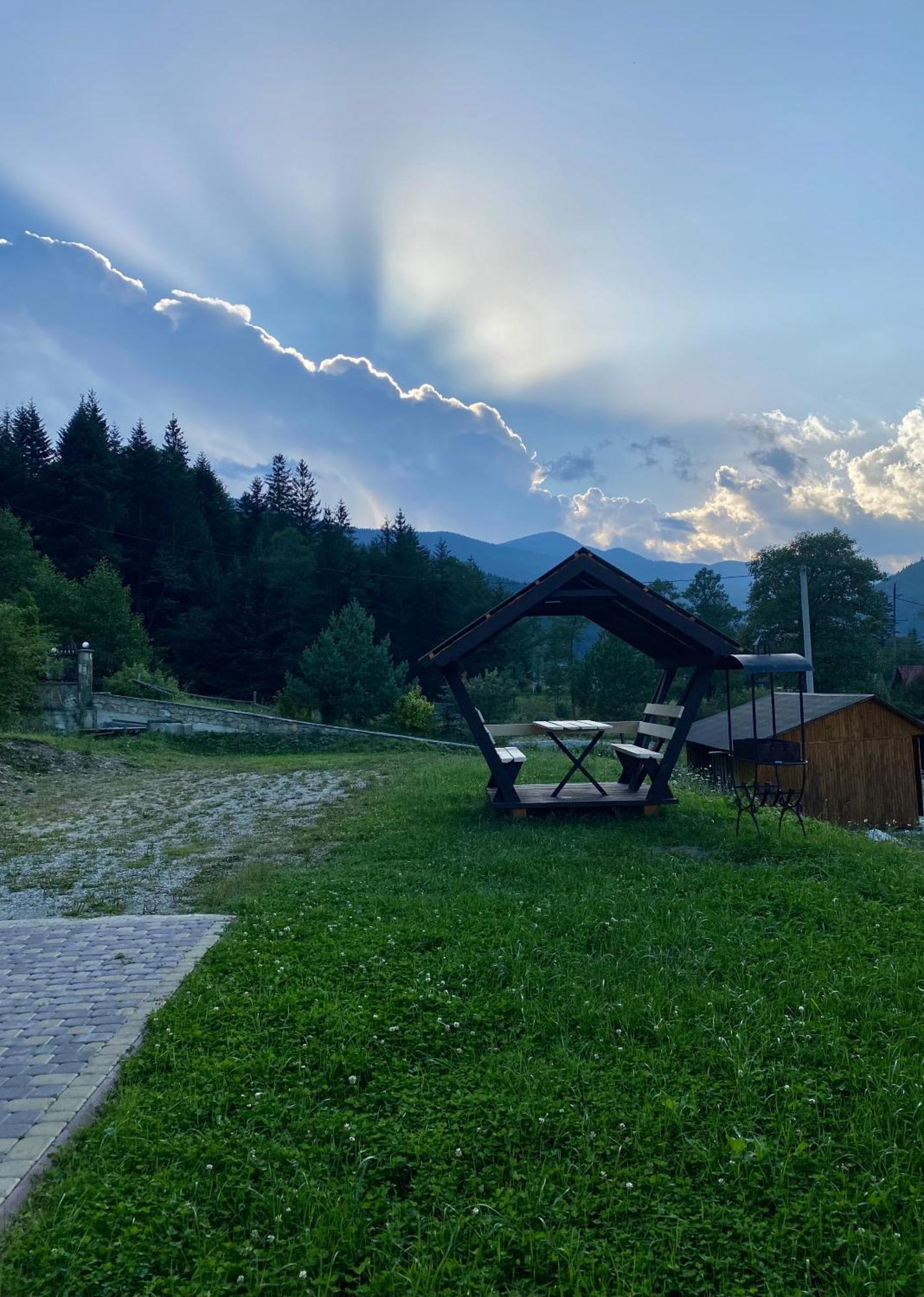 Лучка Villa Mykulychyn Luaran gambar